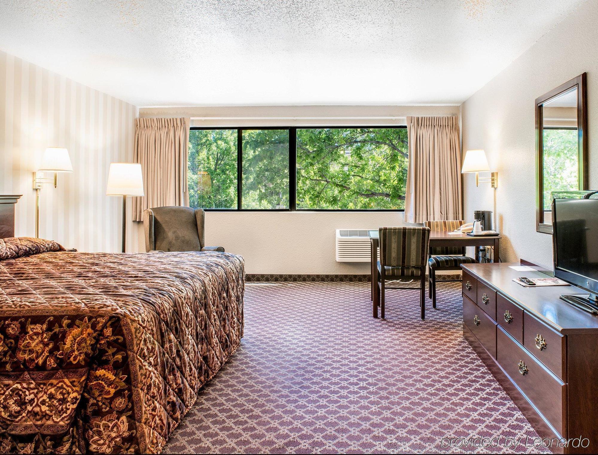 Riversage Hotel